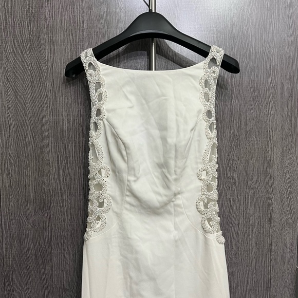 BEAUTIFUL WEDDING DRESS - Picture 6 of 16